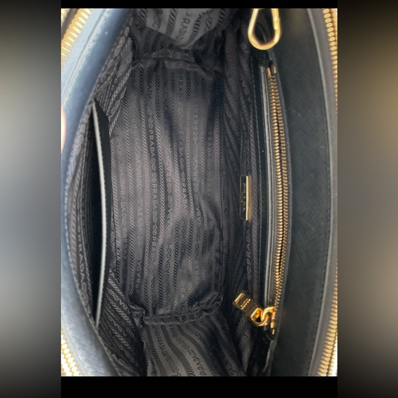 Prada Galleria Saffiano leather bag, Medium size - Picture 6 of 16
